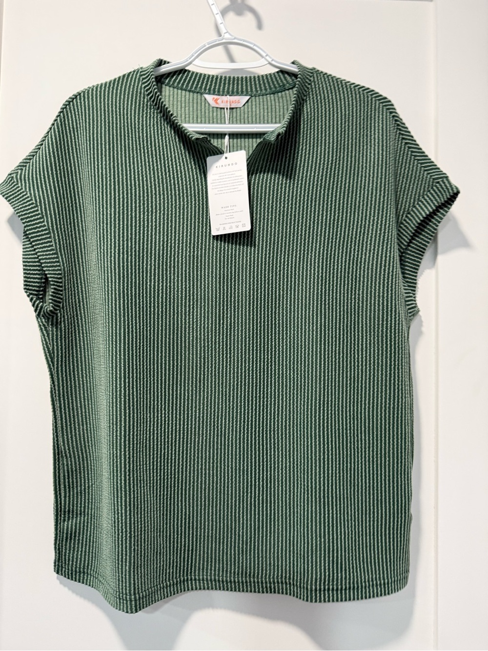 Relaxed Ribbed Short-Sleeve Top in Forest Green